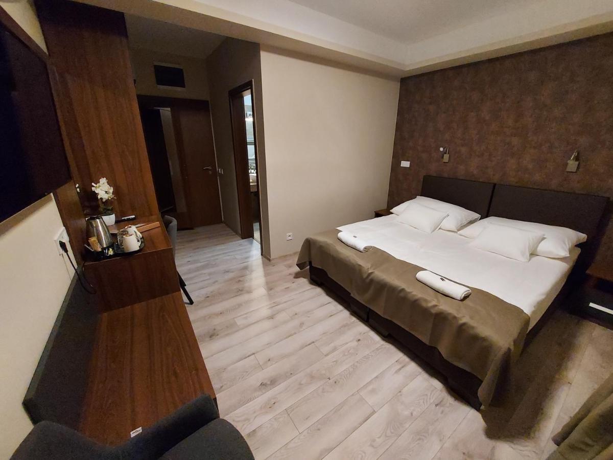 Ven Diofa De Lux Panzio Nocleg ze śniadaniem 4*