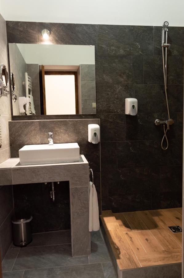 Vén Diófa De Lux Panzió 4* Szegedin