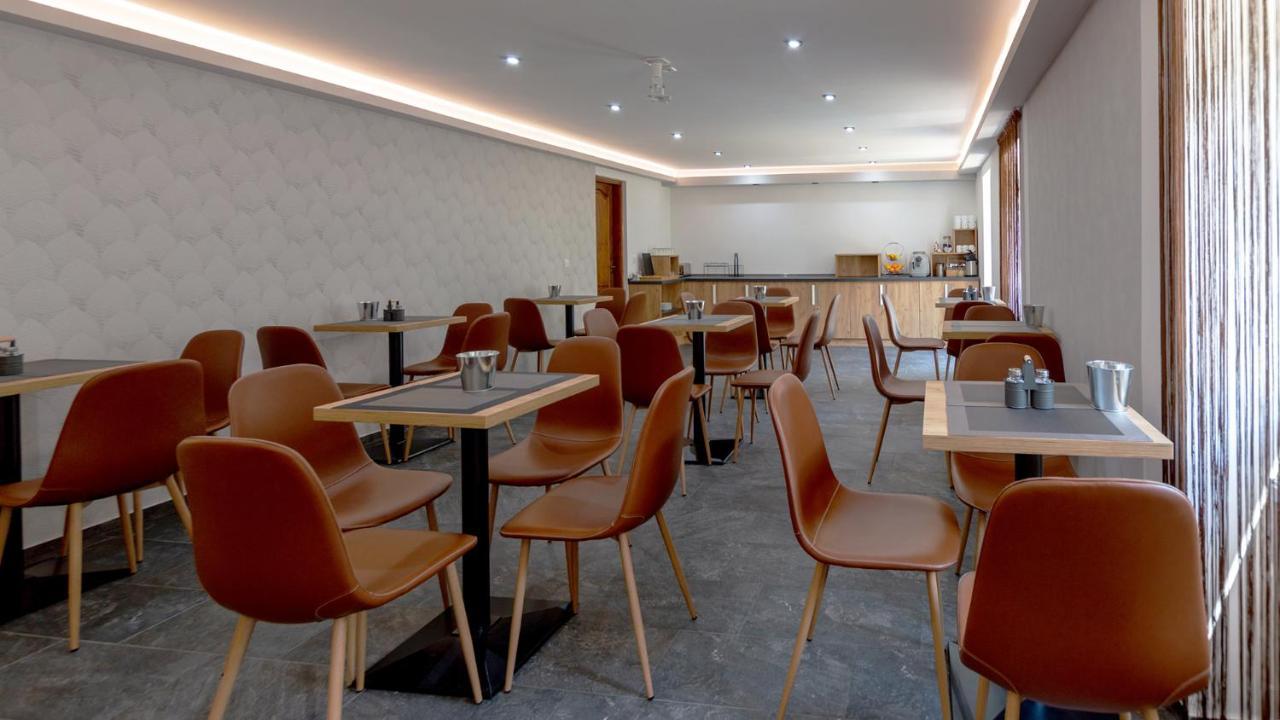 Vén Diófa De Lux Panzió Frühstückspension 4*