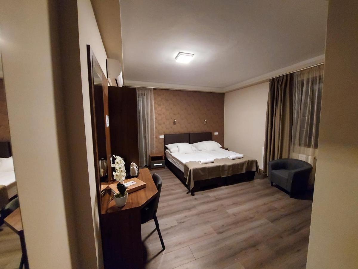 Bed and breakfast Vén Diófa De Lux Panzió 4*