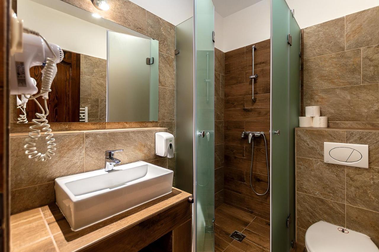 Bed & Breakfast Vén Diófa De Lux Panzió 4*