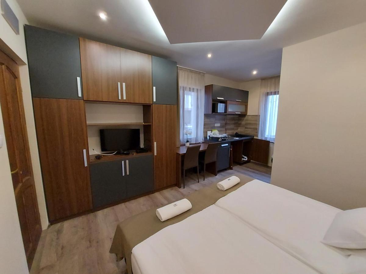 Vén Diófa De Lux Panzió 4* Szeged