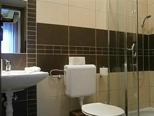 Vén Diófa De Lux Panzió 4* Szeged