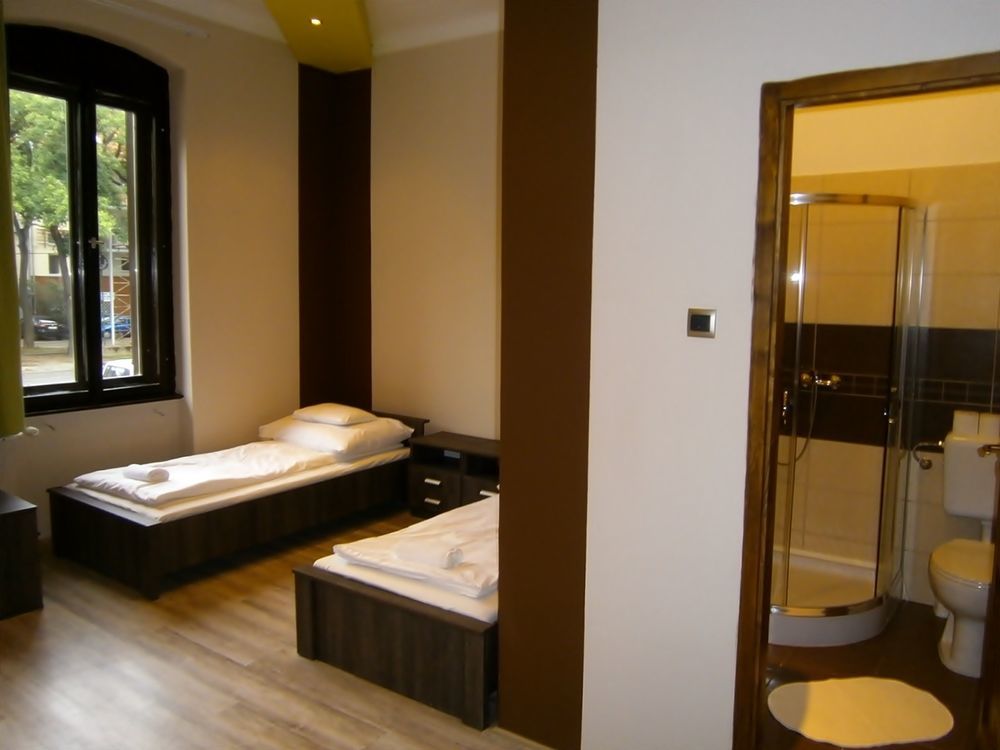 Vén Diófa De Lux Panzió 4* Szeged
