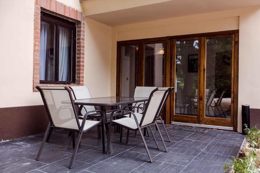 Bed & Breakfast Vén Diófa De Lux Panzió